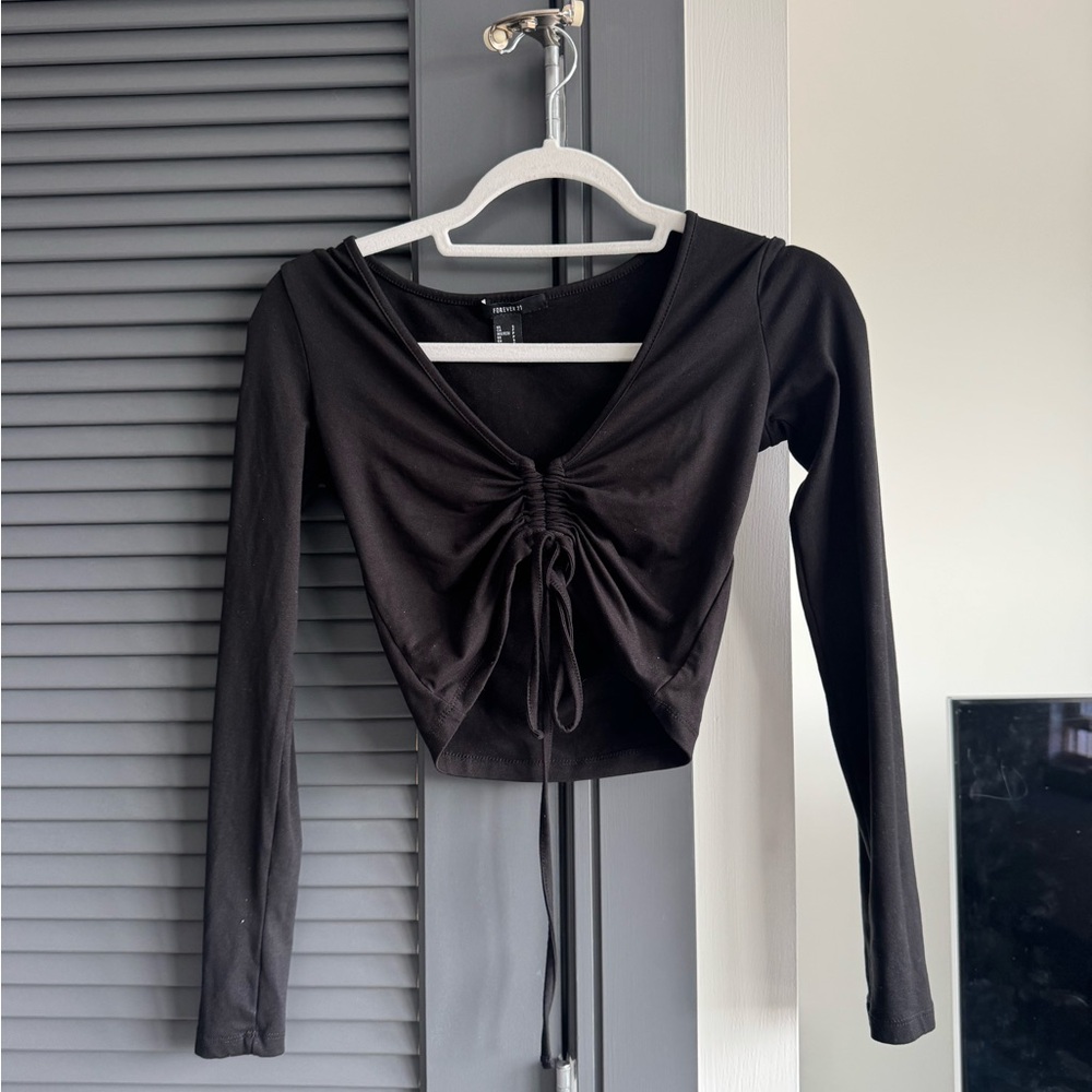 Forever 21 Black Ruched Crop Blouse